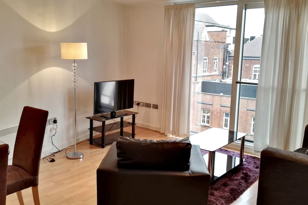 Lounge & TV Area
