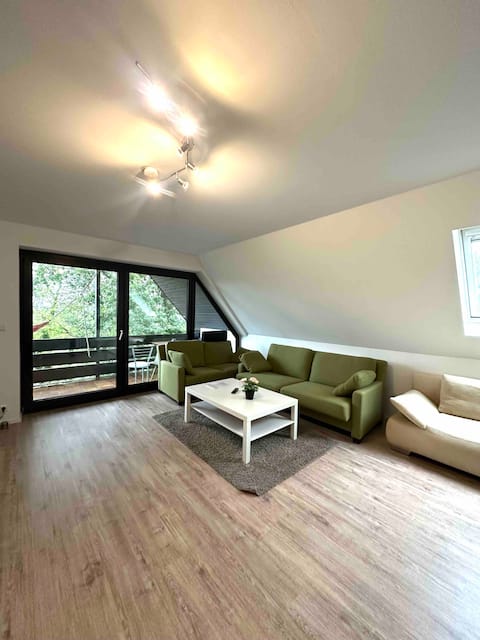 Bright, large, quiet & central apartment in the countryside