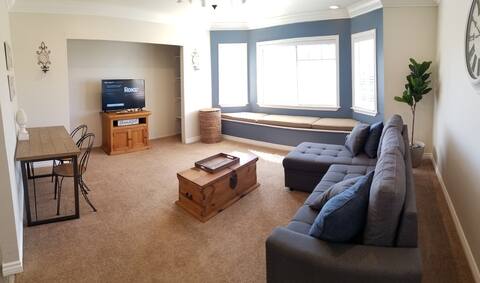 EAST SUITE: 580sqft  2 room luxury PRIVATE SUITE
