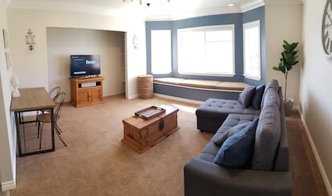 EAST SUITE: 580sqft 2 room luxury PRIVATE SUITE