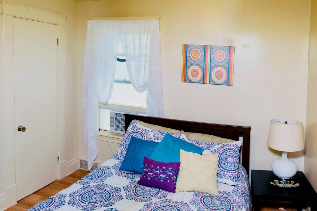 Comfy queen-sized bed!