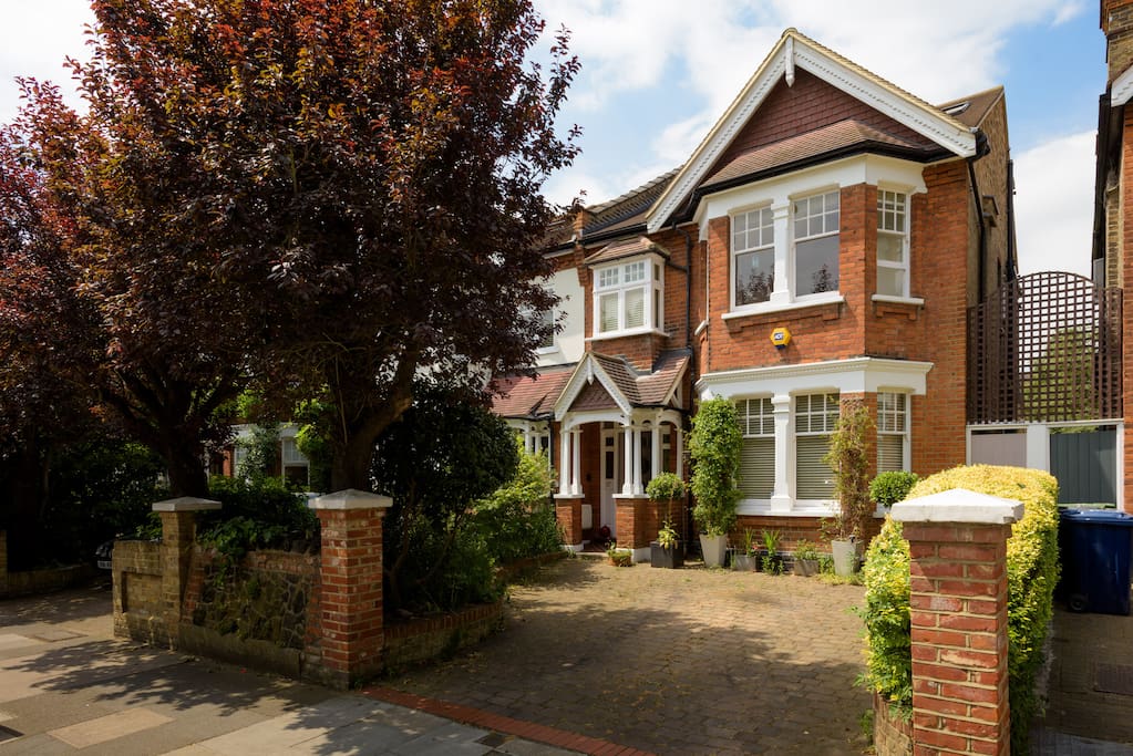 Semi-detached 3 storey on quite tree lined street