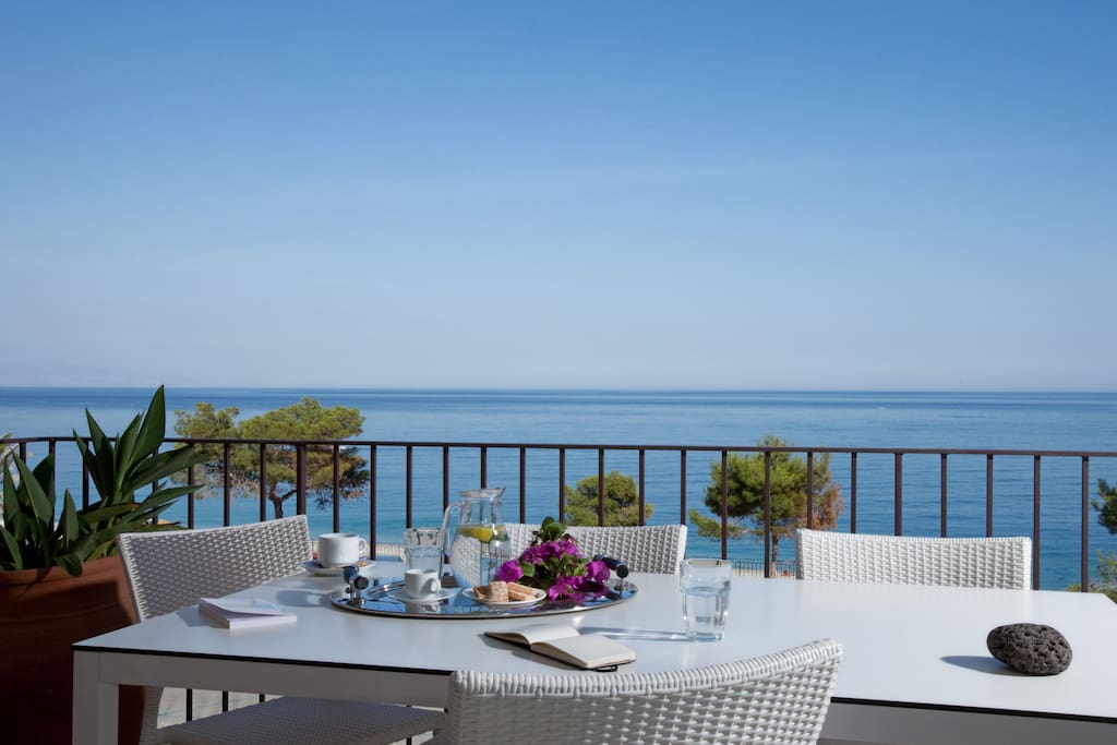 sea view Terrace available