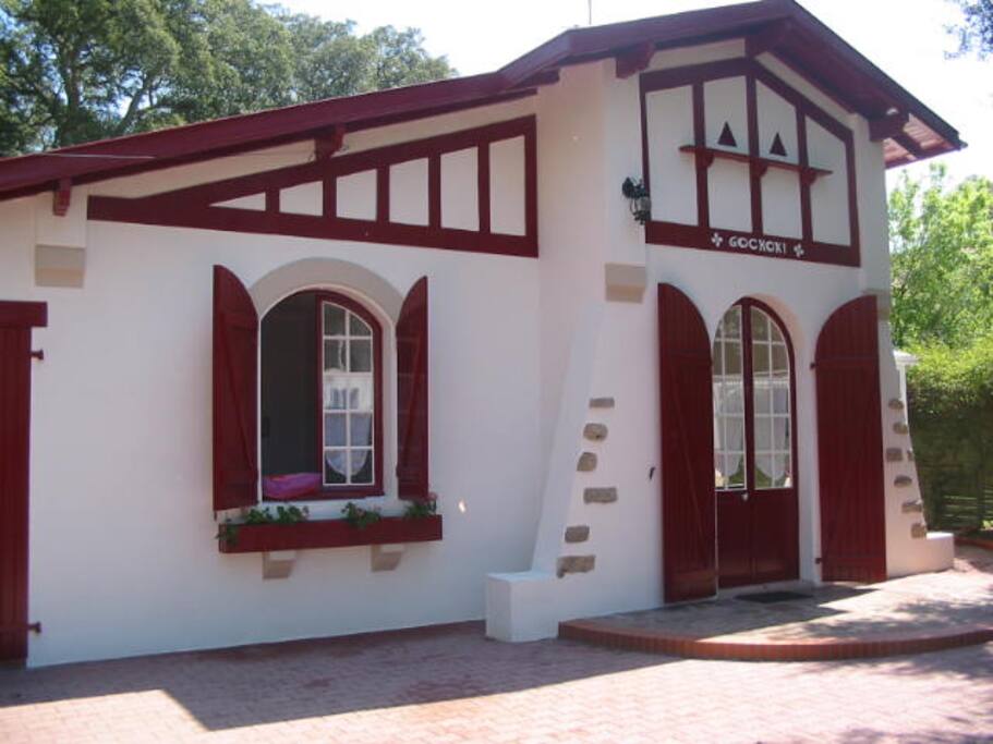 Avant de la villa