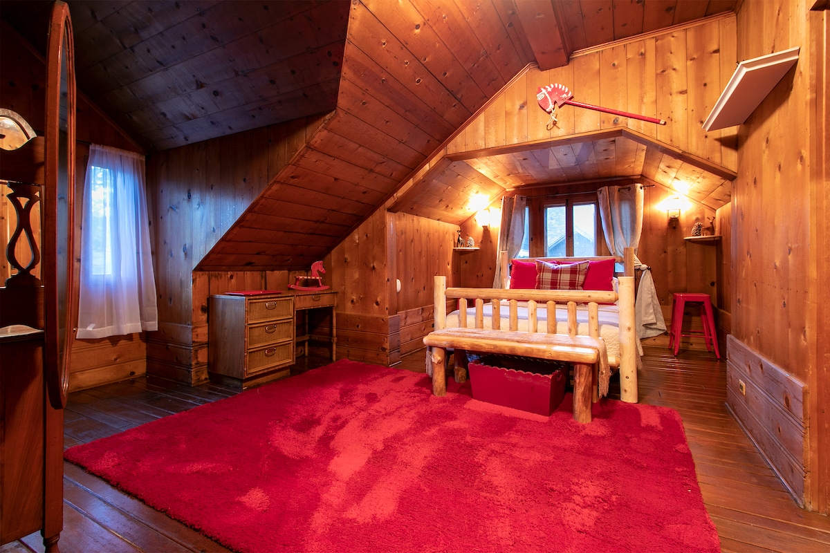 Dormitorio #5: cama tamaño queen con baño Jack y Jill.