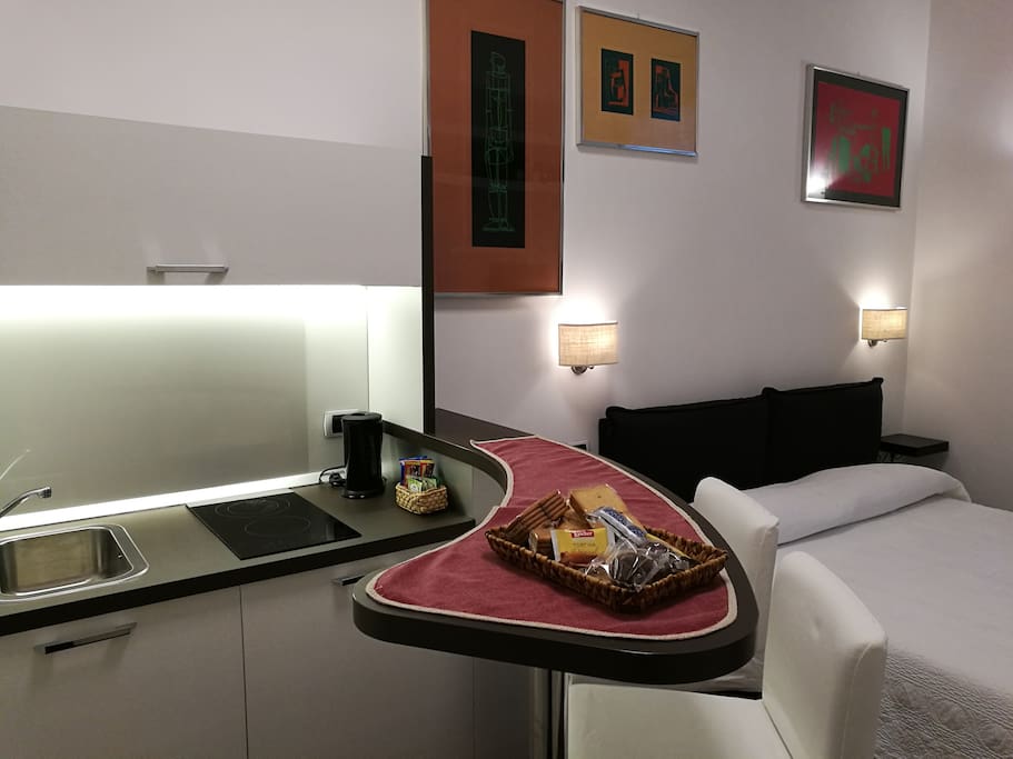 Punto cottura con frigo e lavello