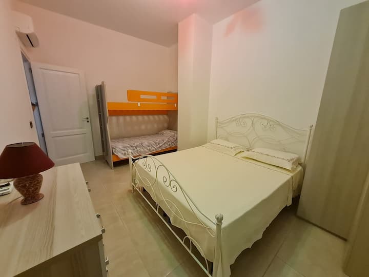 غرفة النوم 2