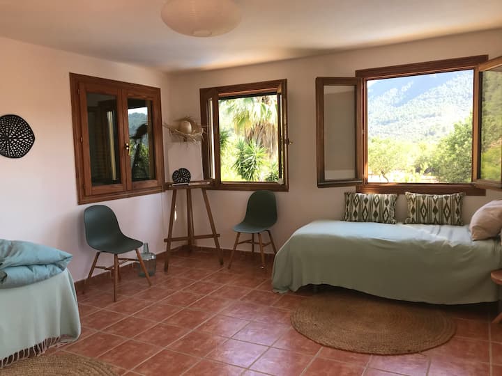 ห้องทาวเวอร์พร้อมเตียงเดี่ยว 2 เตียง