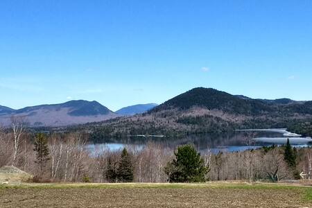 Cozy apartment with beautiful view at Walden Farm