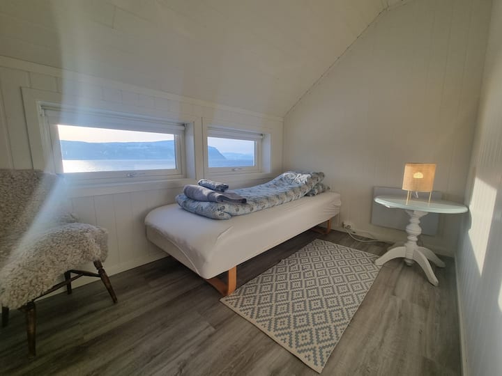 Bedroom 2 (2. floor).