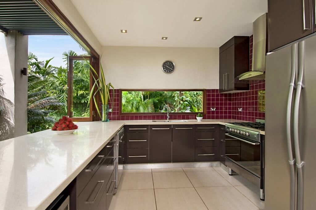 gourmet well equipped kitchen