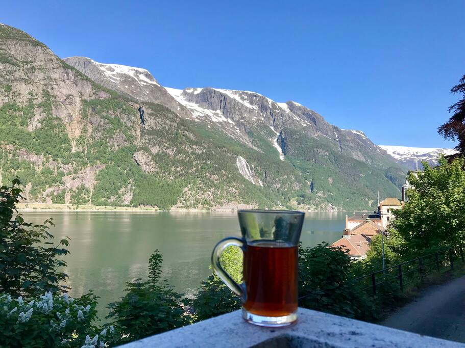 Tea with a waterfall view in the balcony