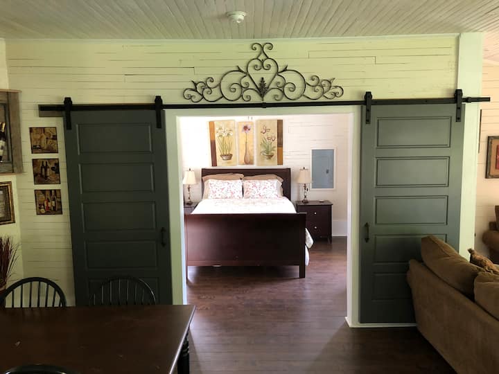 חדר שינה תחתון - מיטת קווין סייז