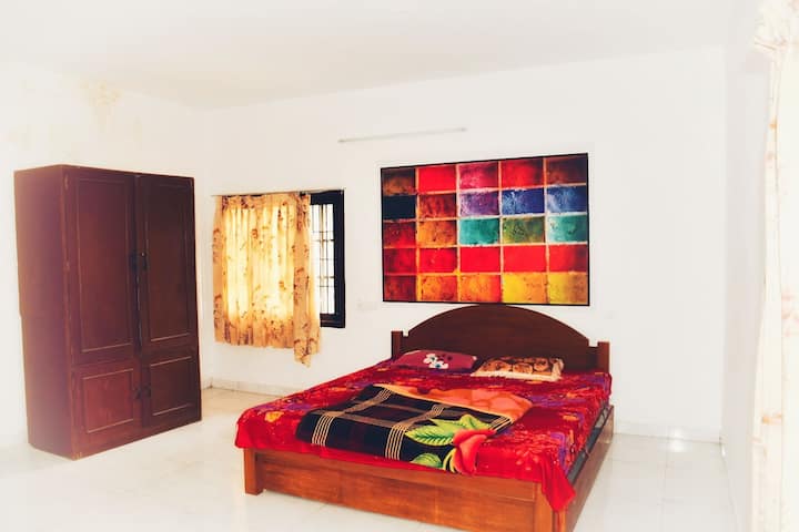 საძინებელი 1