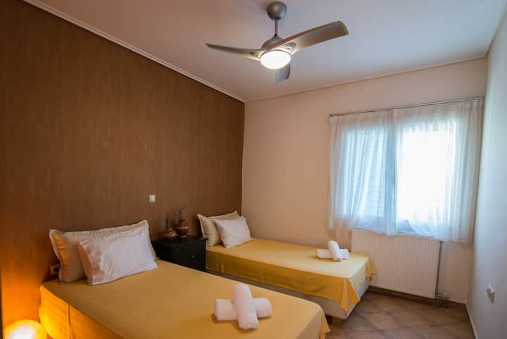 Dhomë gjumi në katin e parë 