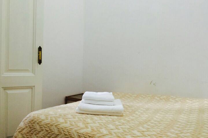 Apartment Sants gallery image 3