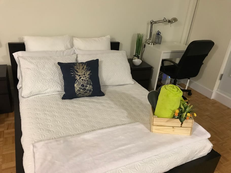 Really comfortable Double bed and desk