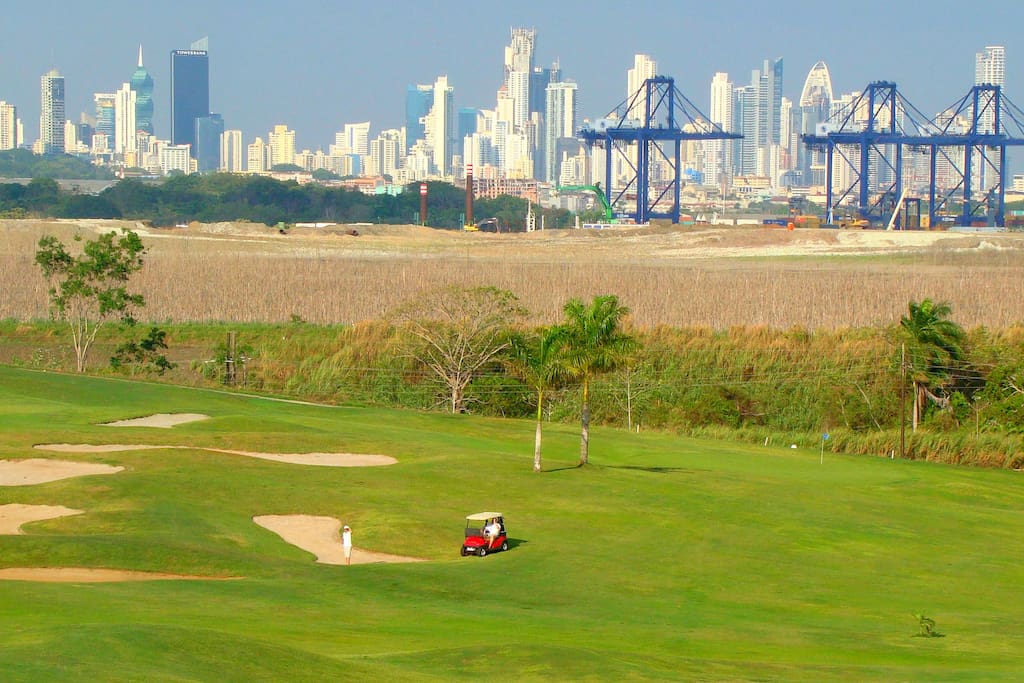 15 minutes from downtown Panama