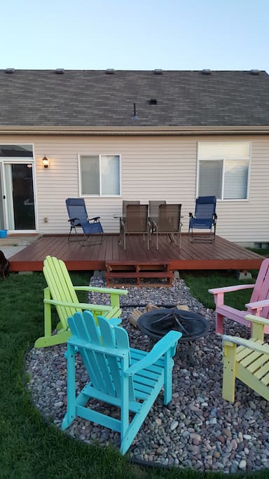 Fully furnished back deck with BBQ and fire pit
