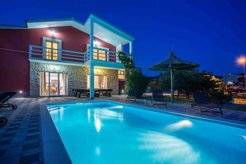 Uniqe experience!Villa near Split, private pool…