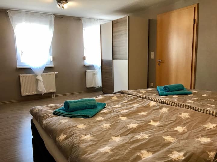 Schlafzimmer 1 - bedroom 1
