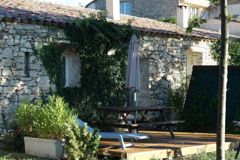 terrasse avec vue sur 720 ha de zone protégée naturelle