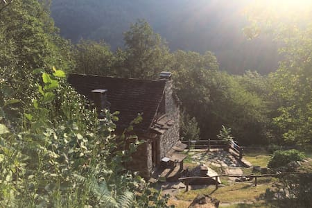 Rare gem, off-grid original Swiss mountain Rustico