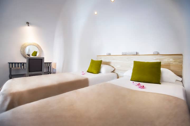 Sovrum med 2 enkelsängar