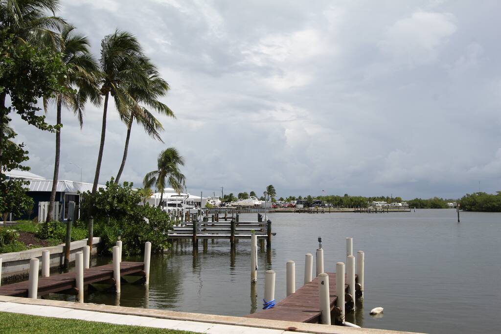Gorgeous views! Dolphins can be seen playing in the Bay