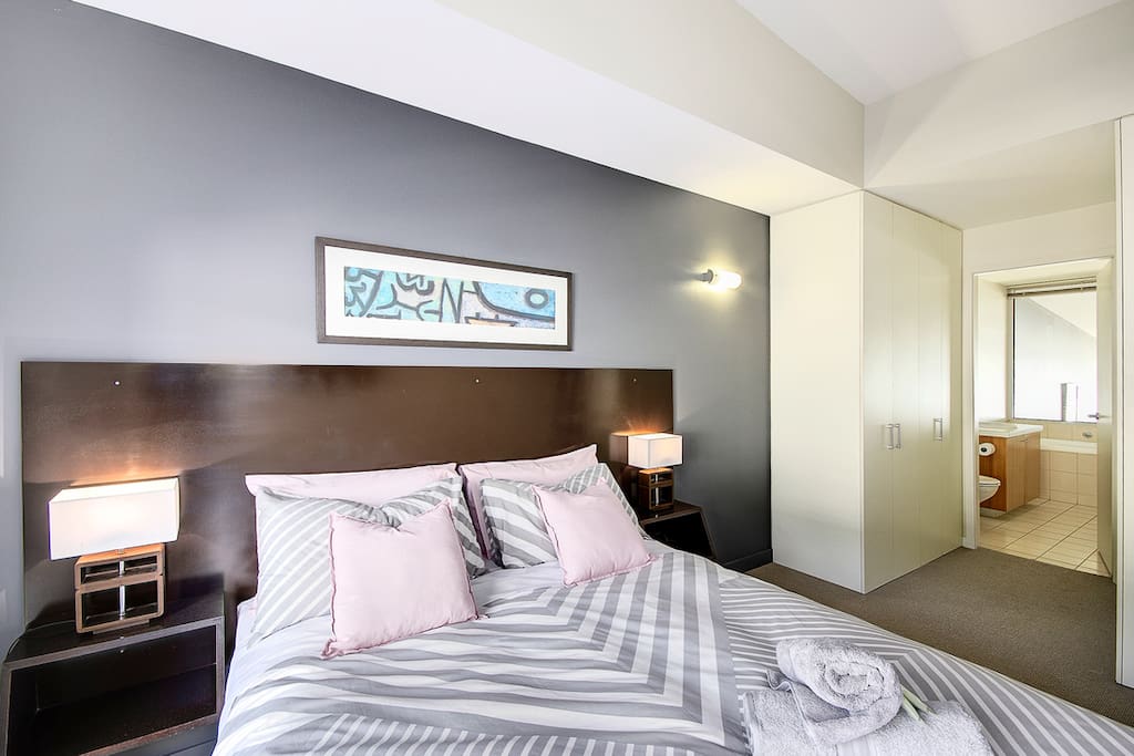 The master bedroom has a queen size bed set with quality linen, ample wardrobe and storage space and has a wonderful ensuite bathroom.