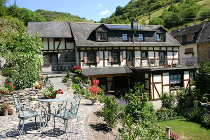 Ferienhaus 8 Schlafzimmer In Idyllischer Lage Hauser Zur Miete In Bacharach Rheinland Pfalz Deutschland