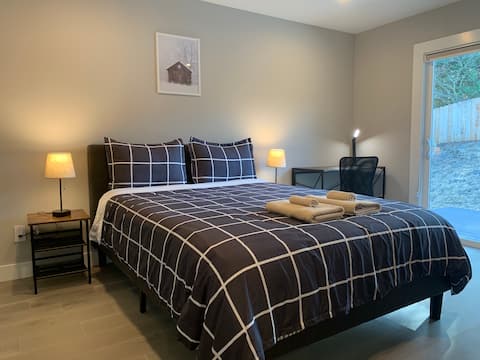 Cozy & Modern 2BR Guest House | 20 Mins to SF