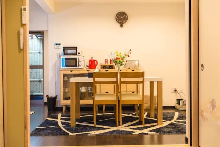 Near Kyoto station, 1 12 min walk to bus stop Kyoto station, subway, supermarket, convenience store, family food shop, Donji Cord, electric shop