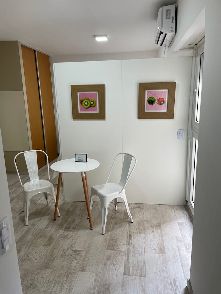 One-bedroom apartment with private patio in Almagro