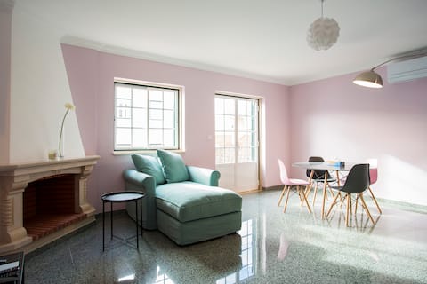 Imóvel de sucesso: Cozy apartment w/ Air Co in charming Belém, Lisboa em Belém
