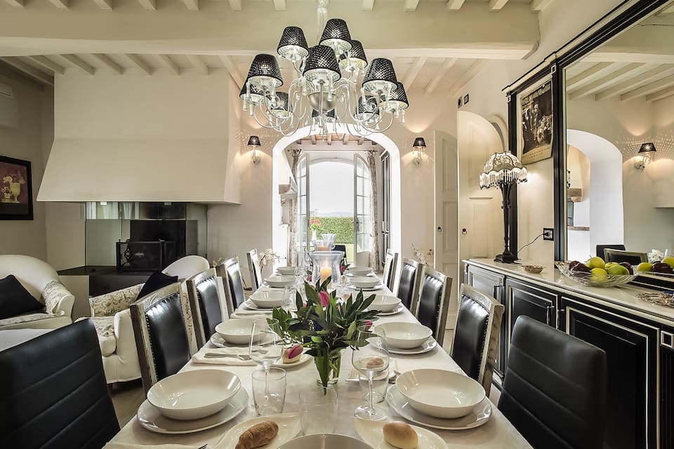 A restored Chianti villa between Florence and Siena, Barberino Tavarnelle, Tuscany, Italy, photo 6 of 10