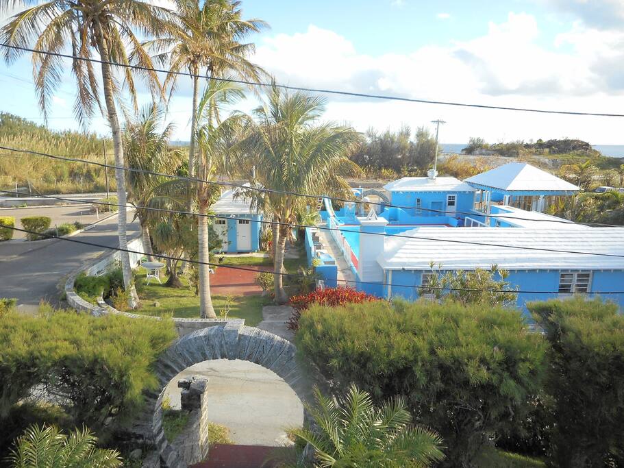 Bermuda Moongate!