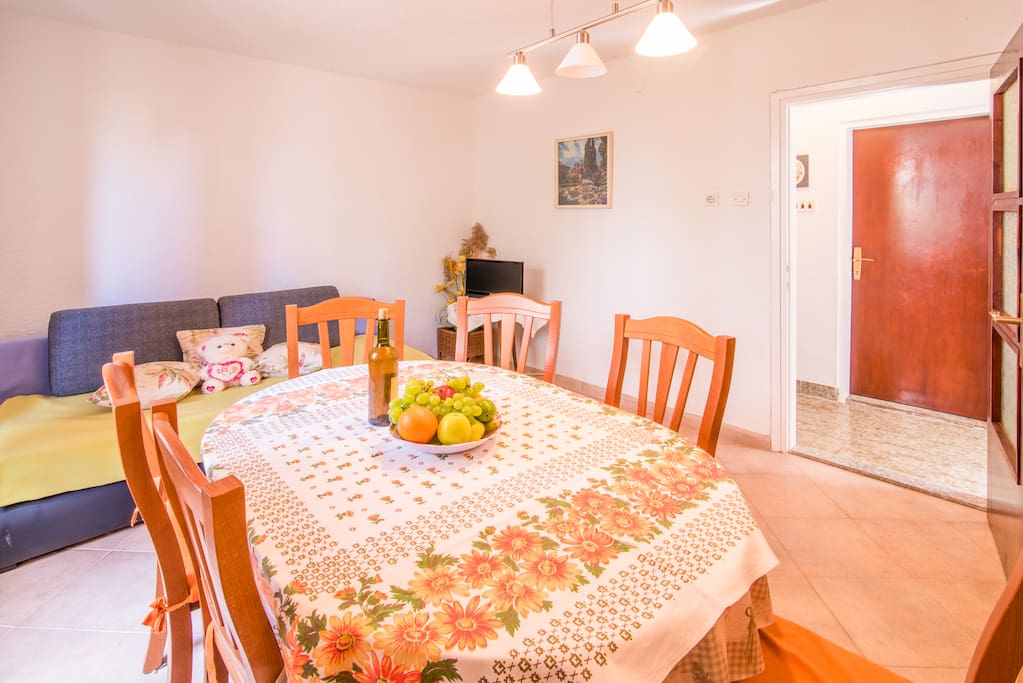 Dinning table