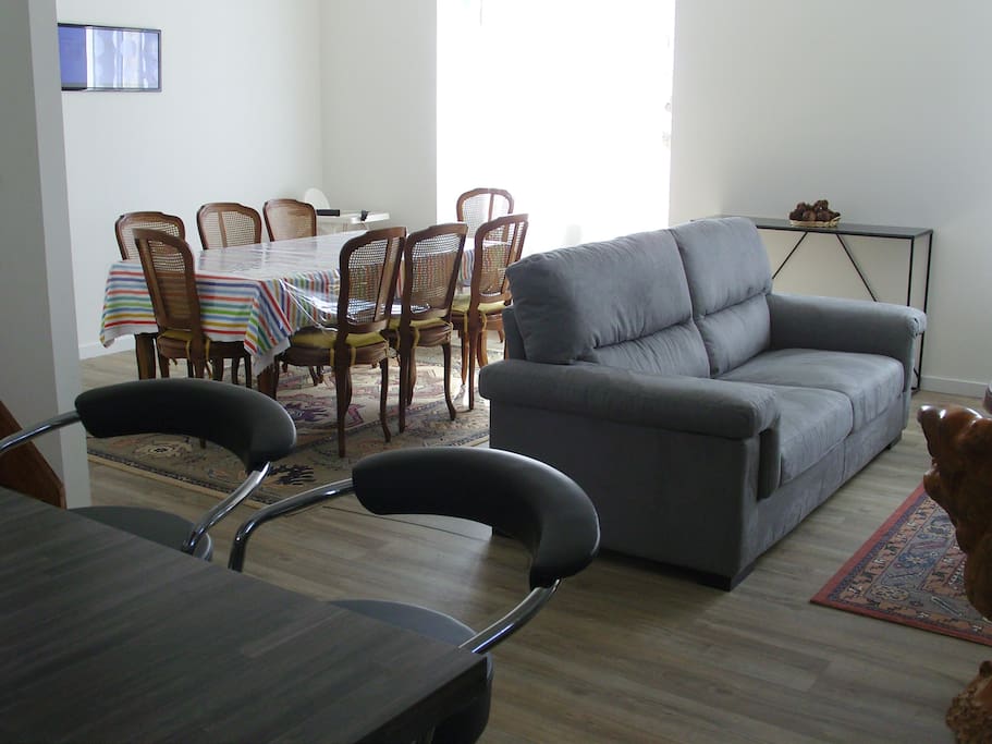 pièce de vie(salon,salle à manger,îlot central.