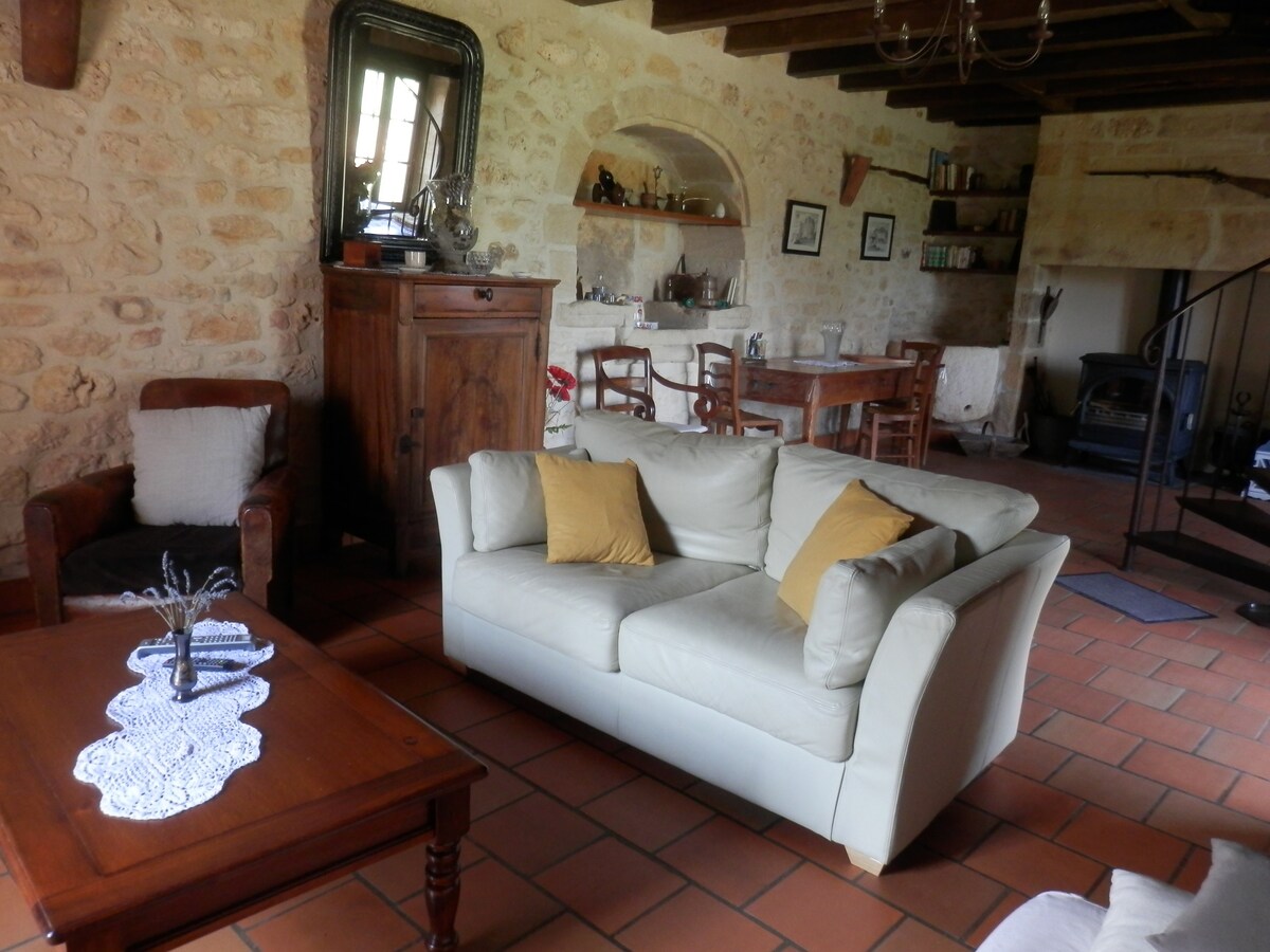Popular Airbnb listing: Country house in the heart of the Périgord Noir in Les Eyzies