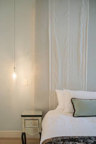 2 Luxurious Guest Suites overlooking heated pool gallery image 4