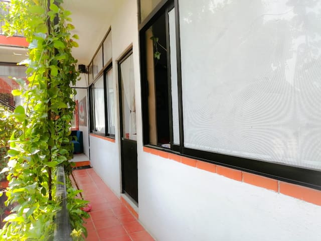 1015H-32 PERSONAS,AEROPUERTO,FORO SOL,PALACIO DEPO