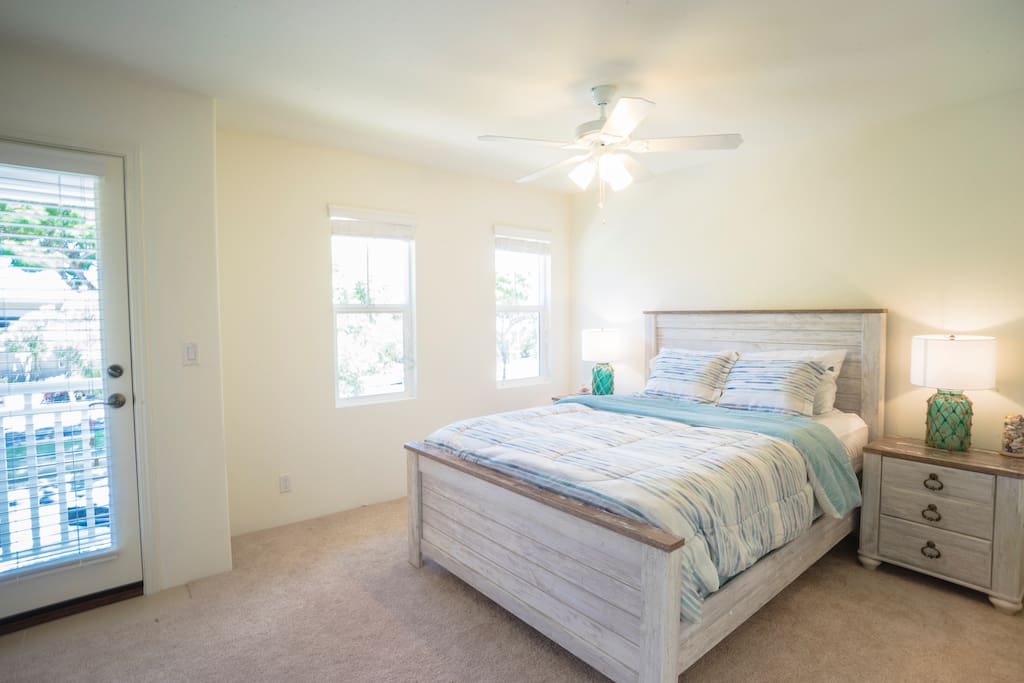Comfortable queen sized bed! A guest favorite!