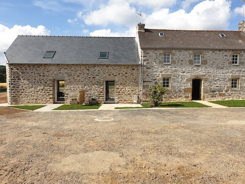 Top Airbnb: Ménez Hom gîte, quiet, near the sea in Plomodiern