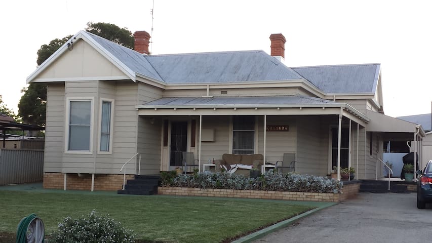 Kelinda House