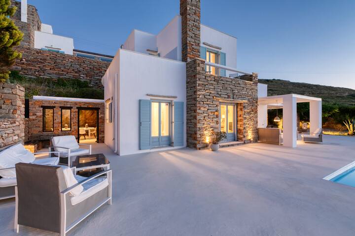 Villa Sandra Maria. Waterfront Luxury Villa gallery image 5