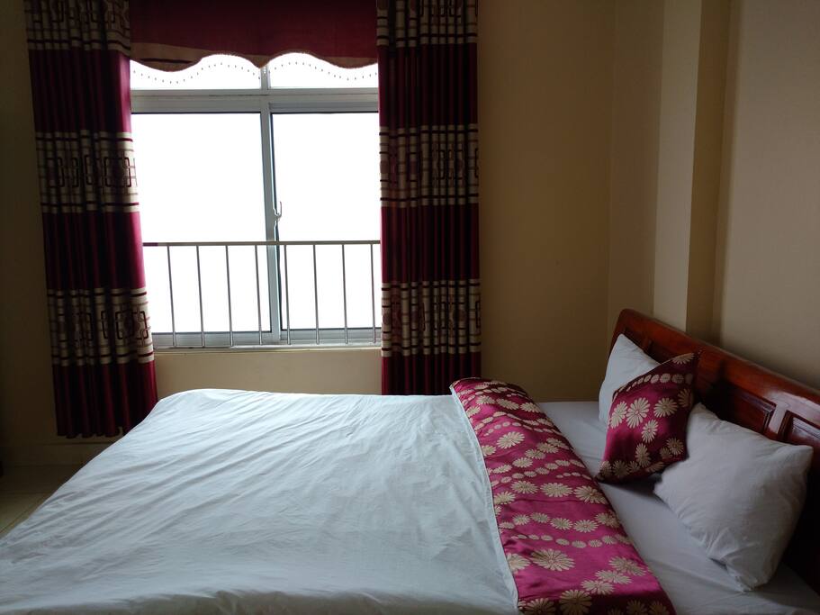 Bedroom with double or twin beds