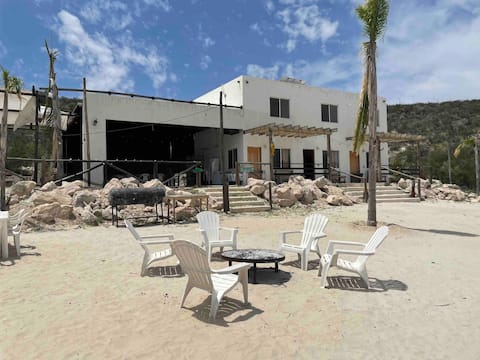 Playa Bonita - Desert Oasis