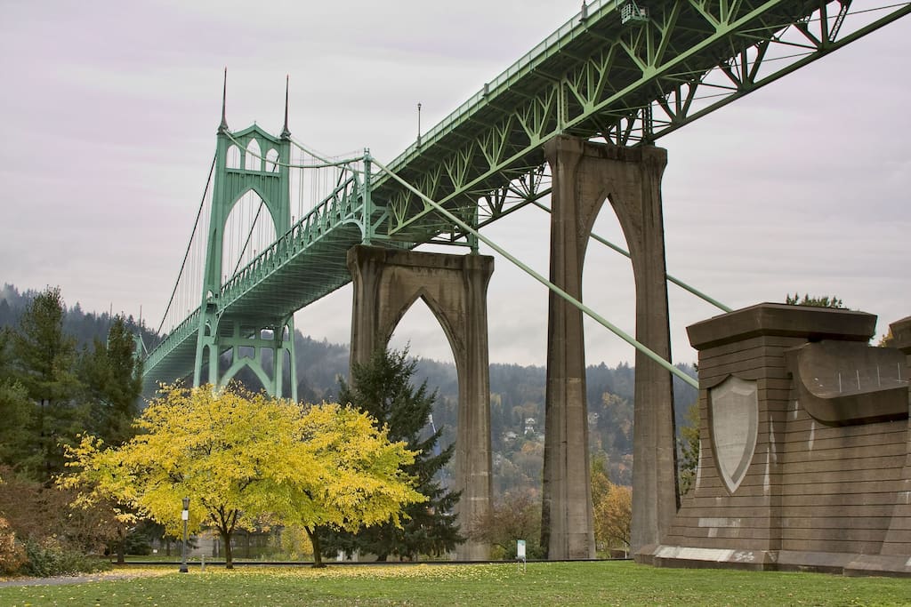The beautiful St. John's bridge from Cathedral Park.