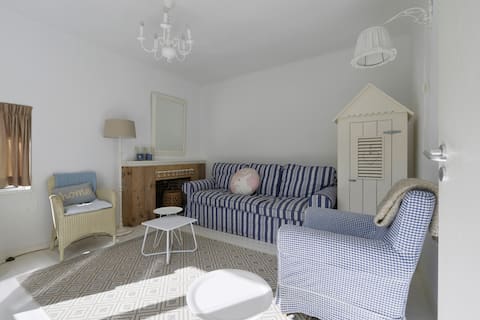 Successful Airbnb property: Vacation home by the sea 2/4 people. DOMBURG in Wijk 04 Domburg
